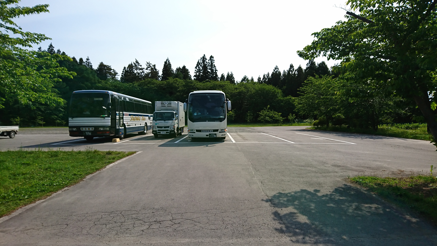 富士見湖パーク駐車場に大型バス駐車帯を整備